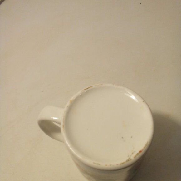 Vintage 80s Mug Christmas Hound Dog Santa Hat Puppy Wreath Ceramic Holiday - Picture 8 of 8